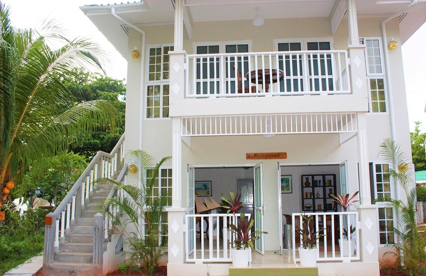 Bord Mer Villa