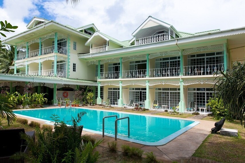 Palm Beach Hotel